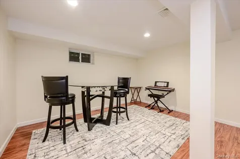 427 Westminster Road Rockville Centre NY 11570