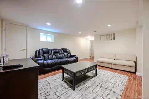 427 Westminster Road Rockville Centre NY 11570