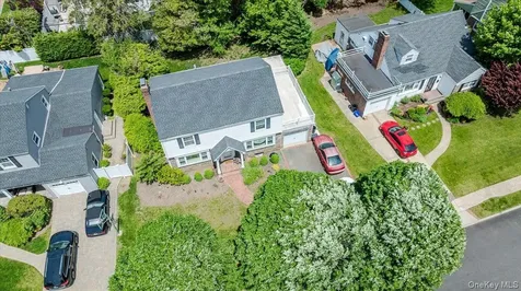 427 Westminster Road Rockville Centre NY 11570