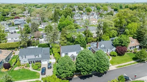 427 Westminster Road Rockville Centre NY 11570
