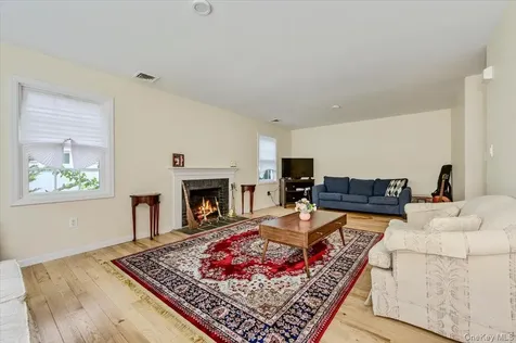 427 Westminster Road Rockville Centre NY 11570