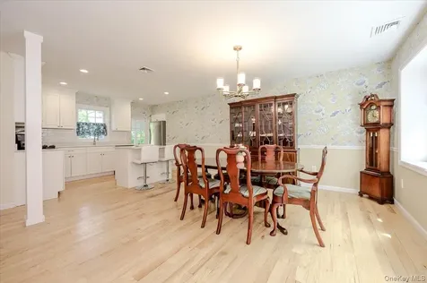 427 Westminster Road Rockville Centre NY 11570