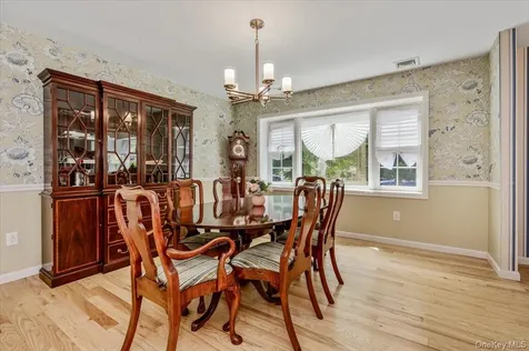 427 Westminster Road Rockville Centre NY 11570
