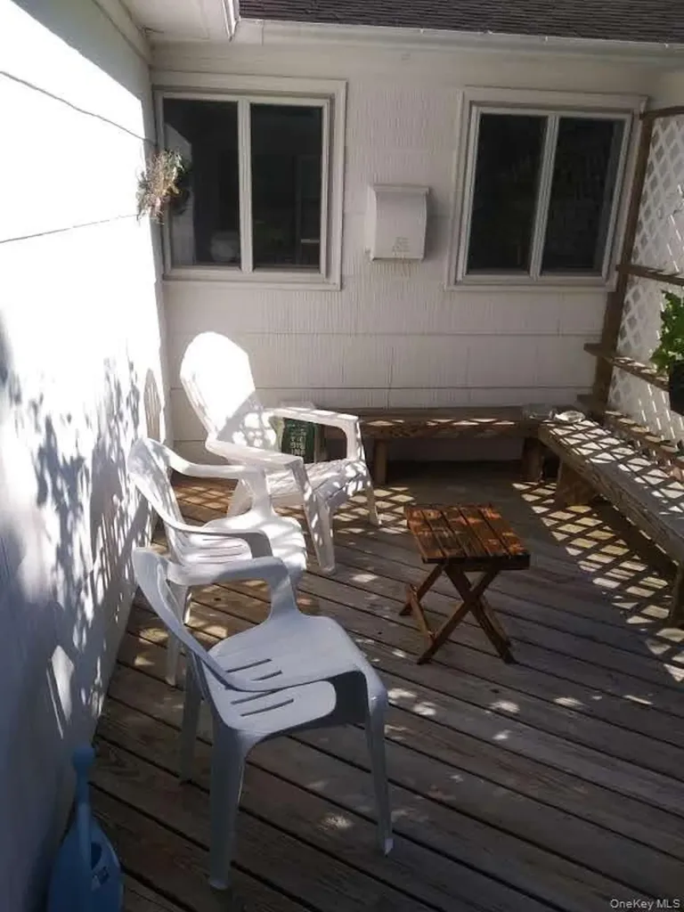 Hampton Bays NY 11946