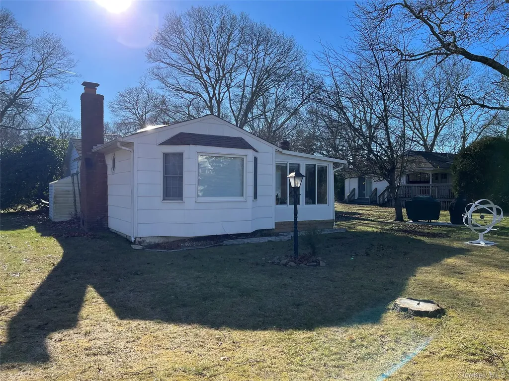 Hampton Bays NY 11946
