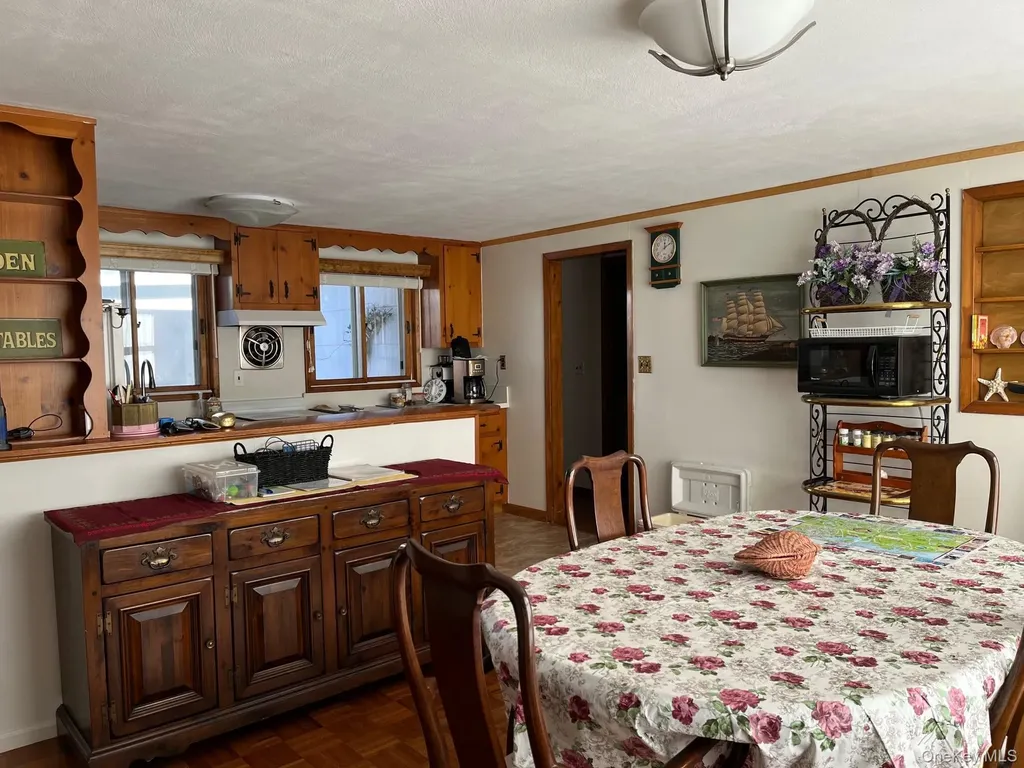 Hampton Bays NY 11946