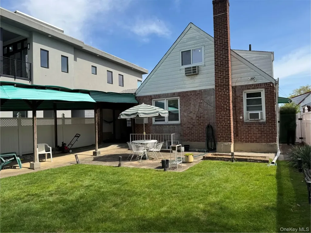 115 Freeman Avenue Elmont NY 11003