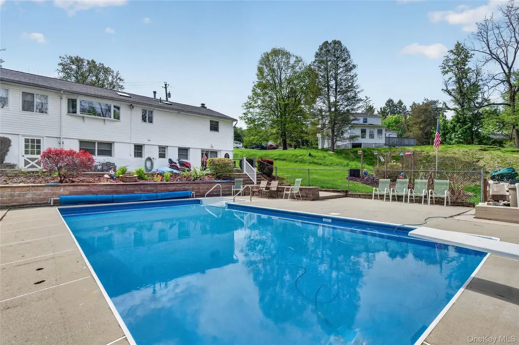 6 Pine Hill Road Monroe NY 10950