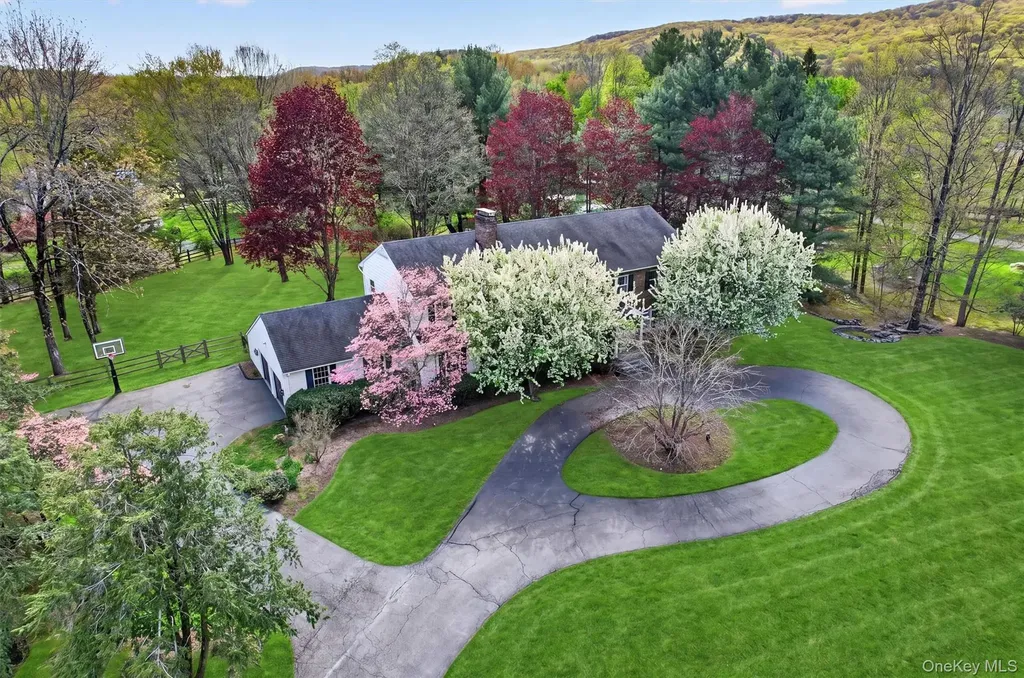 1 Vivian Place Montebello NY 10901