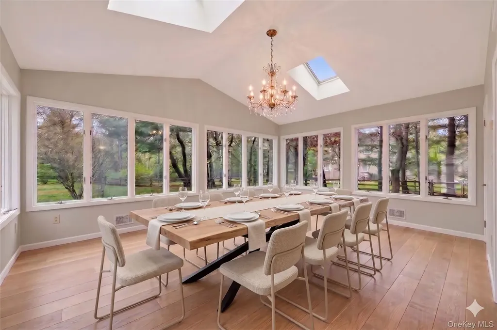 1 Vivian Place Montebello NY 10901