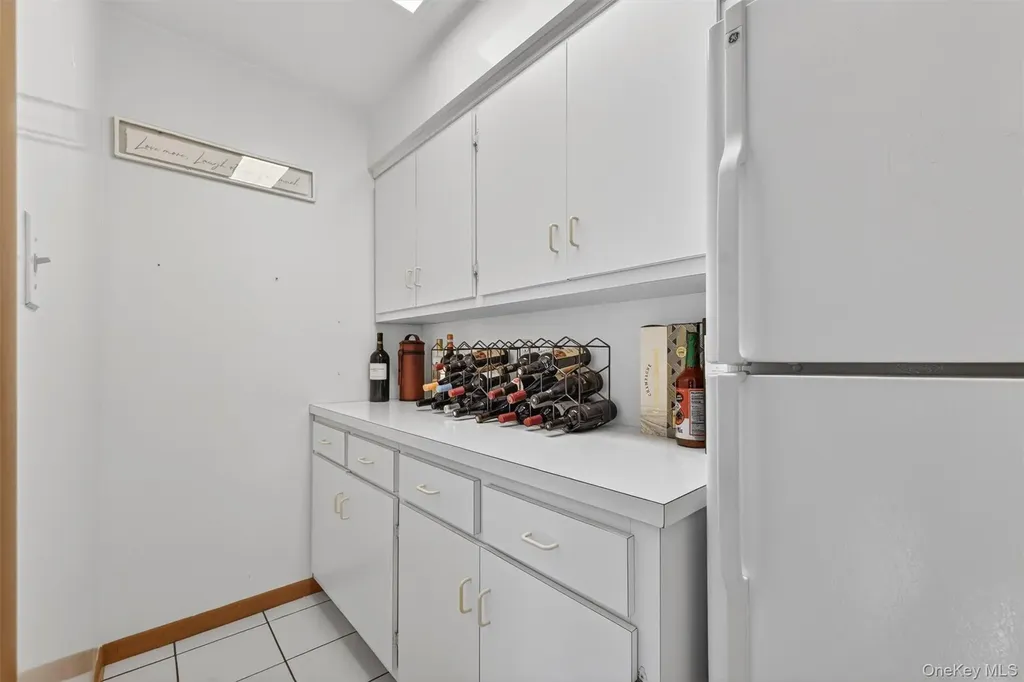 1 Vivian Place Montebello NY 10901