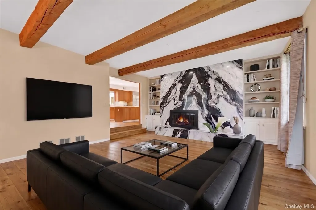 1 Vivian Place Montebello NY 10901