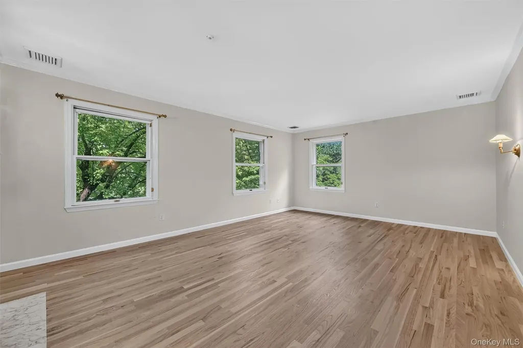 1 Vivian Place Montebello NY 10901