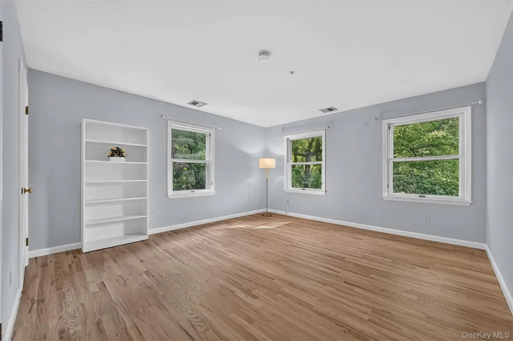 1 Vivian Place Montebello NY 10901