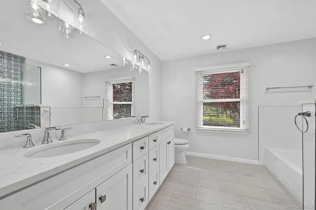 1 Vivian Place Montebello NY 10901