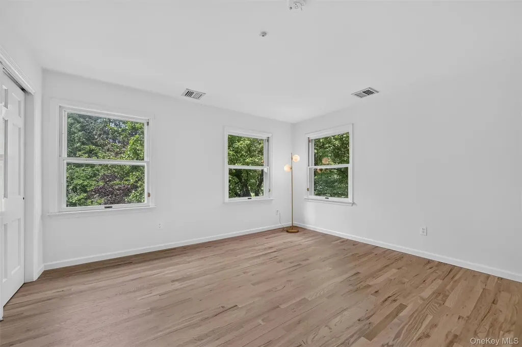 1 Vivian Place Montebello NY 10901