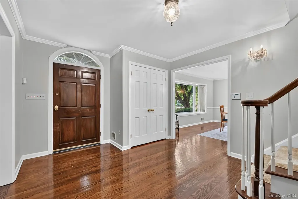 1 Vivian Place Montebello NY 10901