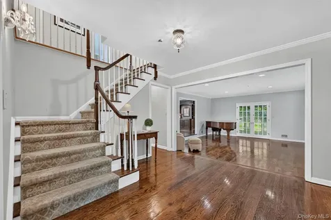 1 Vivian Place Montebello NY 10901