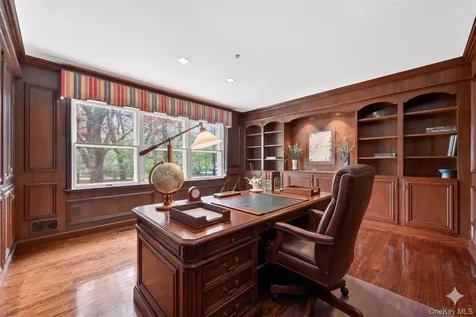 1 Vivian Place Montebello NY 10901