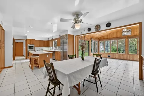 1 Vivian Place Montebello NY 10901