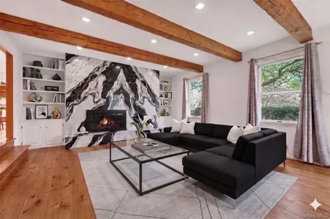 1 Vivian Place Montebello NY 10901