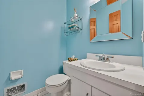 1 Vivian Place Montebello NY 10901