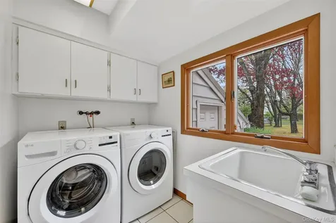 1 Vivian Place Montebello NY 10901