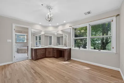 1 Vivian Place Montebello NY 10901