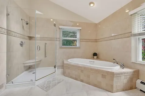 1 Vivian Place Montebello NY 10901