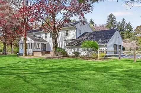 1 Vivian Place Montebello NY 10901