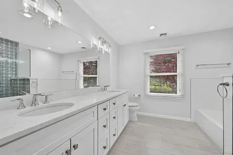 1 Vivian Place Montebello NY 10901
