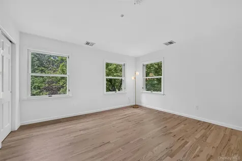 1 Vivian Place Montebello NY 10901