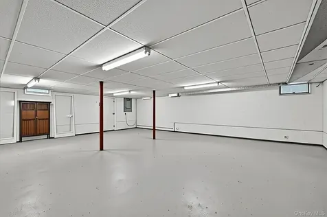 1 Vivian Place Montebello NY 10901