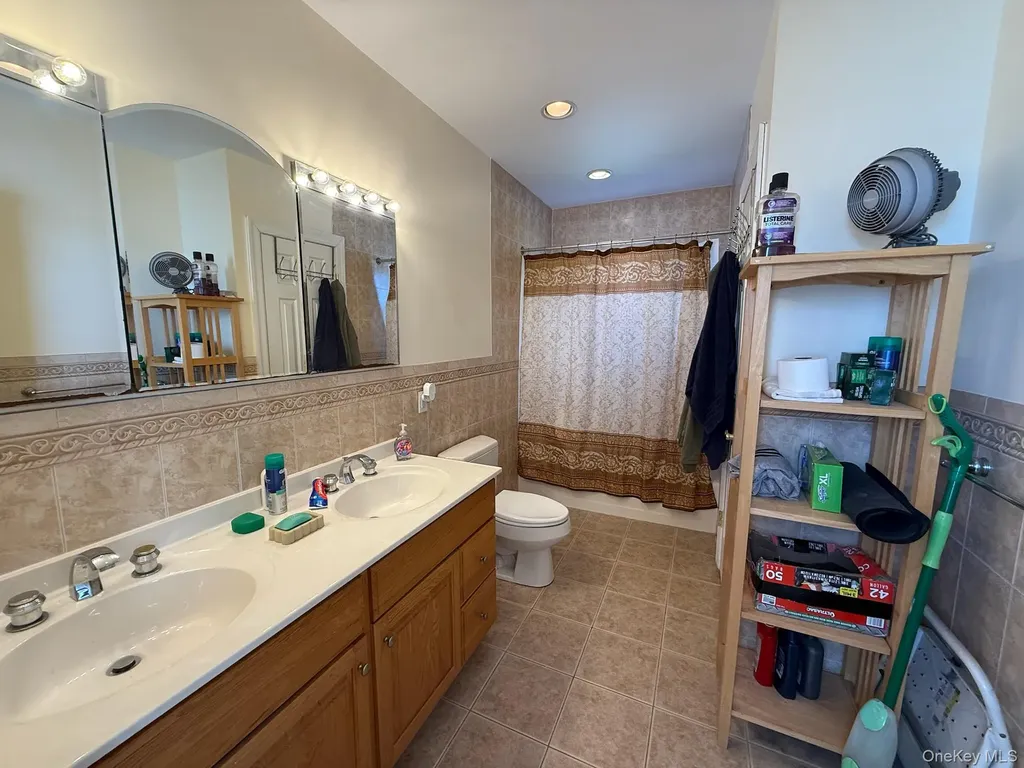 8835 75th Avenue Glendale NY 11385