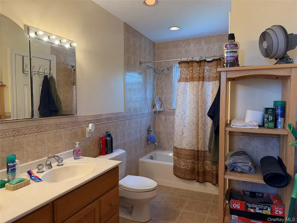 8835 75th Avenue Glendale NY 11385