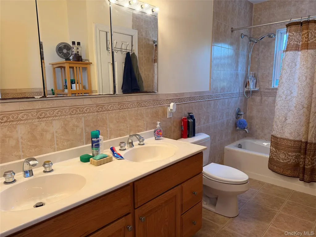 8835 75th Avenue Glendale NY 11385