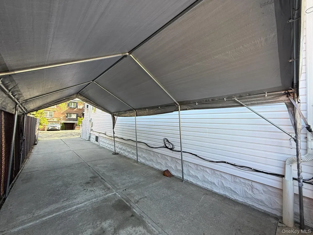 8835 75th Avenue Glendale NY 11385