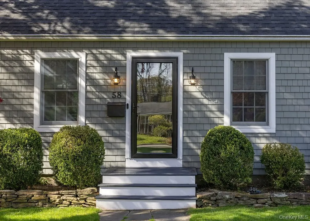 58 Cherry Lane Smithtown NY 11787