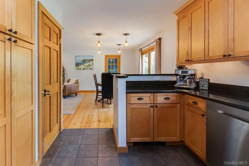 58 Cherry Lane Smithtown NY 11787