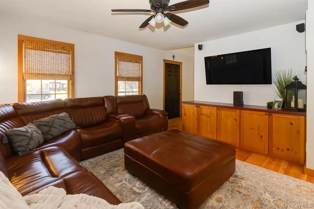 58 Cherry Lane Smithtown NY 11787