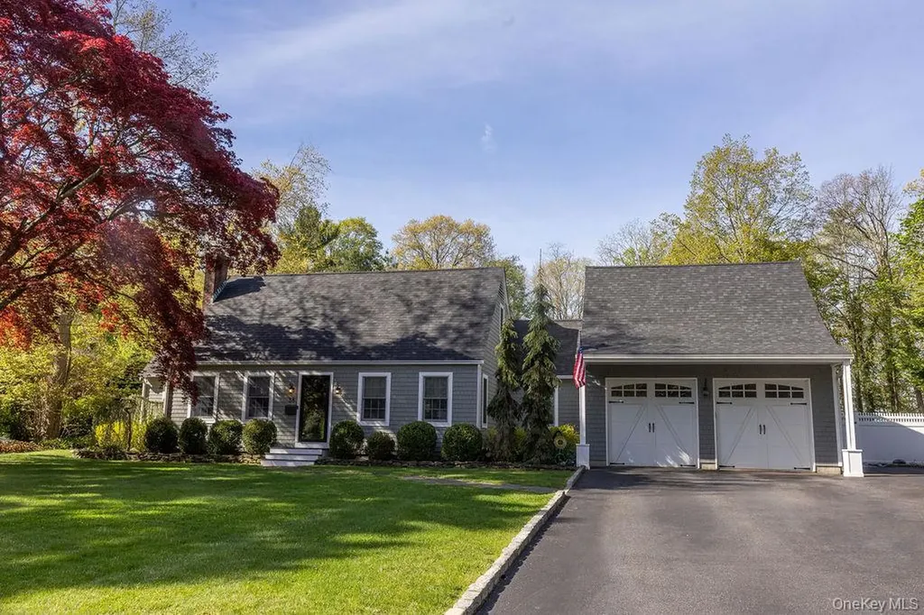 58 Cherry Lane Smithtown NY 11787