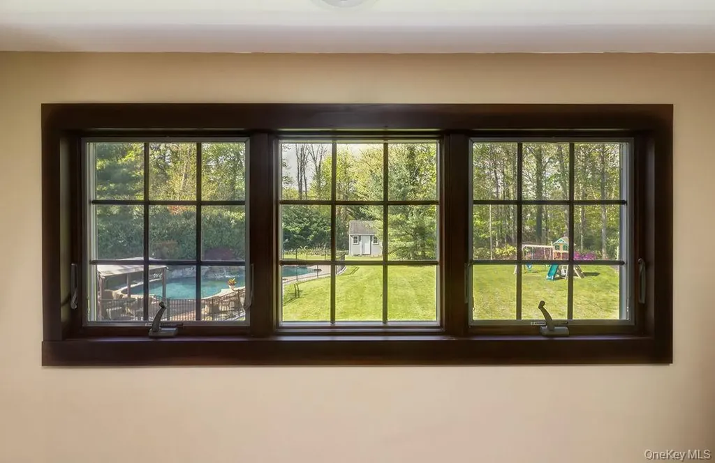 58 Cherry Lane Smithtown NY 11787