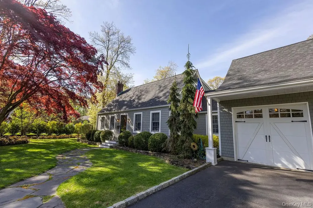 58 Cherry Lane Smithtown NY 11787