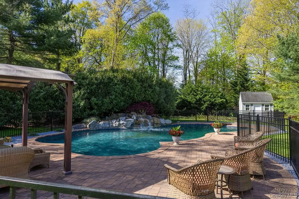 58 Cherry Lane Smithtown NY 11787