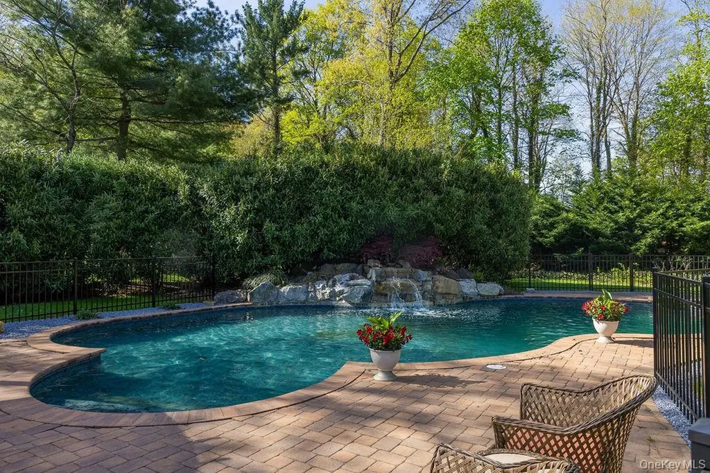 58 Cherry Lane Smithtown NY 11787
