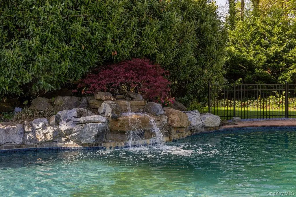 58 Cherry Lane Smithtown NY 11787