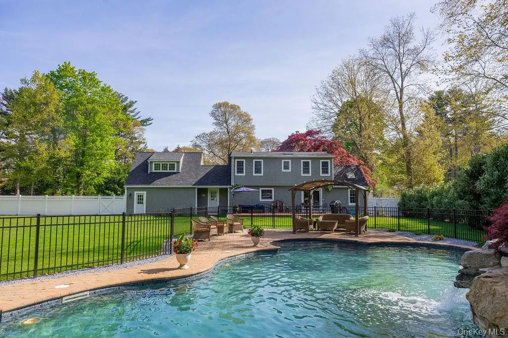 58 Cherry Lane Smithtown NY 11787
