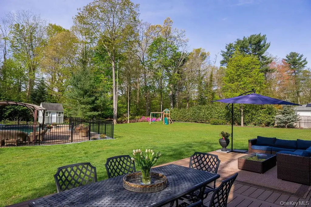 58 Cherry Lane Smithtown NY 11787