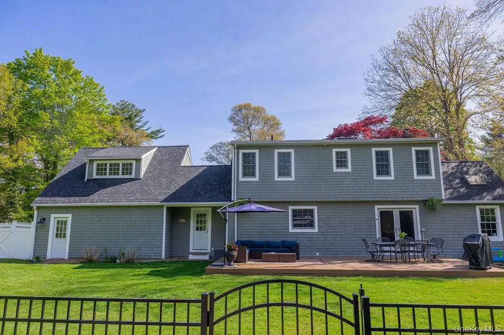 58 Cherry Lane Smithtown NY 11787