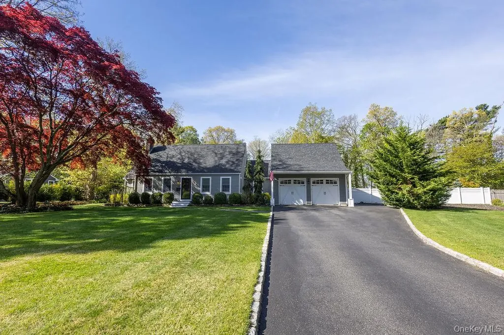 58 Cherry Lane Smithtown NY 11787